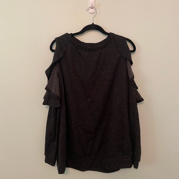 Open shoulder ruffle maternity sweater - Picture 2 of 7